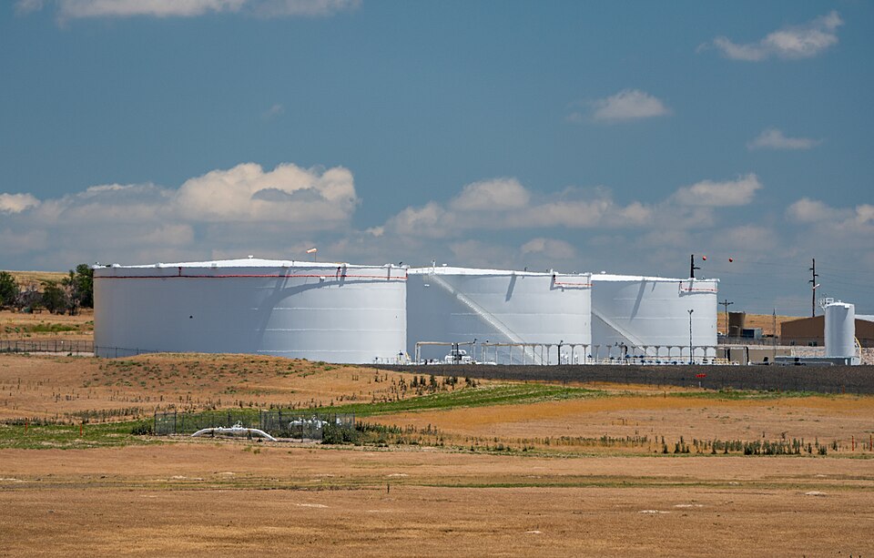Suncor Energy crude oil storage tank farm near Guernsey, Wyoming